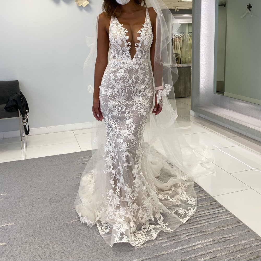 BERTA PRIVEE WEDDING DRESS